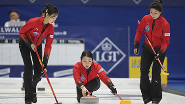 新审视足球 新审视足球